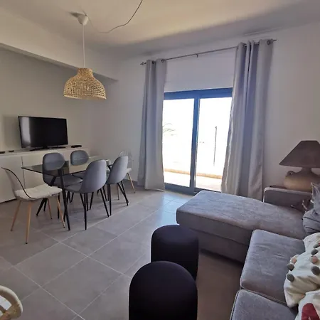T3 Sea View - 20 Meters From The Beach *