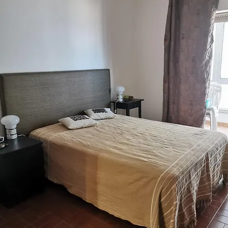 T3 Sea View - 20 Meters From The Beach * Quarteira